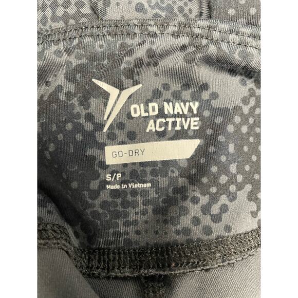 Old Navy Active black gray patterned capri stretch leggings women's size small - Picture 3 of 3